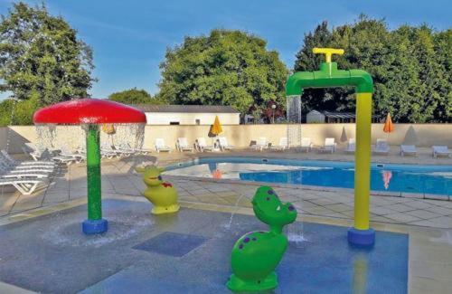 Anne Marie Vous Accueilles Dans Son Logement Familiale Pour 6 Personnes 3 Chambres Confortable Proche D Europa Park A Boofzheim Dans Camping 3 Etoiles Exterior foto